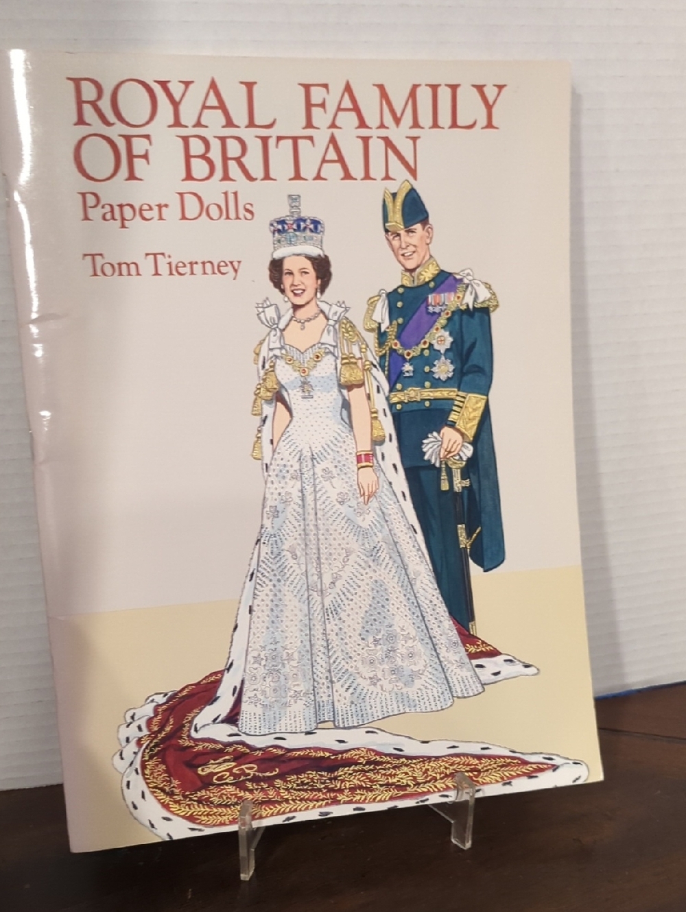 ROYAL FAMILY OF BRITAIN PAPER DOLLS - Tom Tierney, 1994 - Queen Elizabeth, Diana